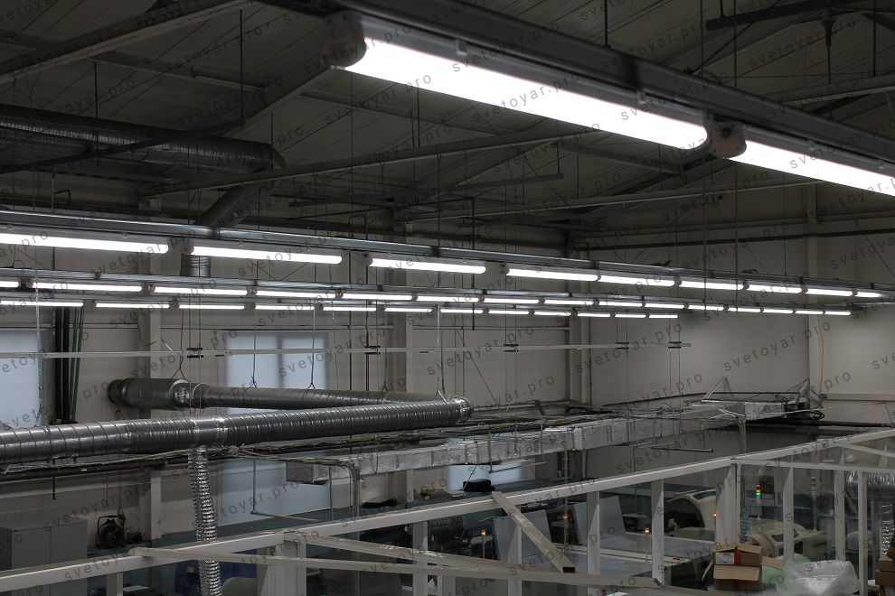 Освещение цеха электронного производства
